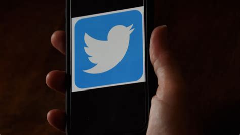 twitter bans sharing of photos without consent today