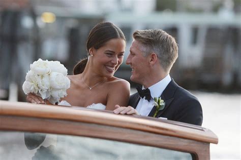 Bastian schweinsteiger and ana ivanovic tied the knot in venice. Ana Ivanovic + Bastian Schweinsteiger: Darum fehlte Thomas ...