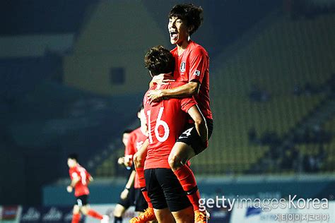 김진야 는 대한민국의 축구 선수이다. 엠스플 이슈 김진야 "'택배 크로스' 장착하고 '수비력 ...