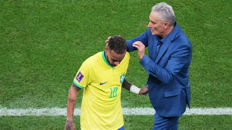 Le sélectionneur du Brésil se veut rassurant pour Neymar après sa blessure