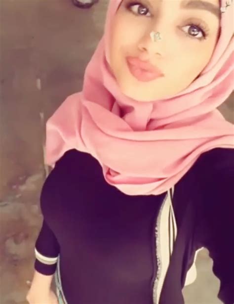 Sexy Hijabi Arabs 213