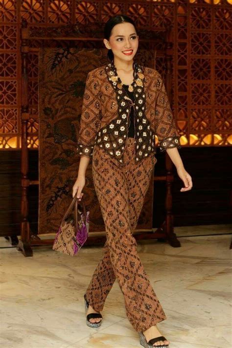 38 Chic Batik Outfits For Your Trend Fashion Batik Fashion Batik Dress Fashion