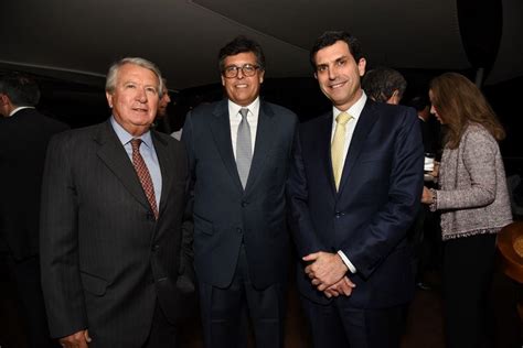 The firm used economic models to predict that value stocks will continue to outshine in the third quarter but that growth stocks will likely. Inauguración oficinas en Perú - Ursula Vega | Imagen y ...