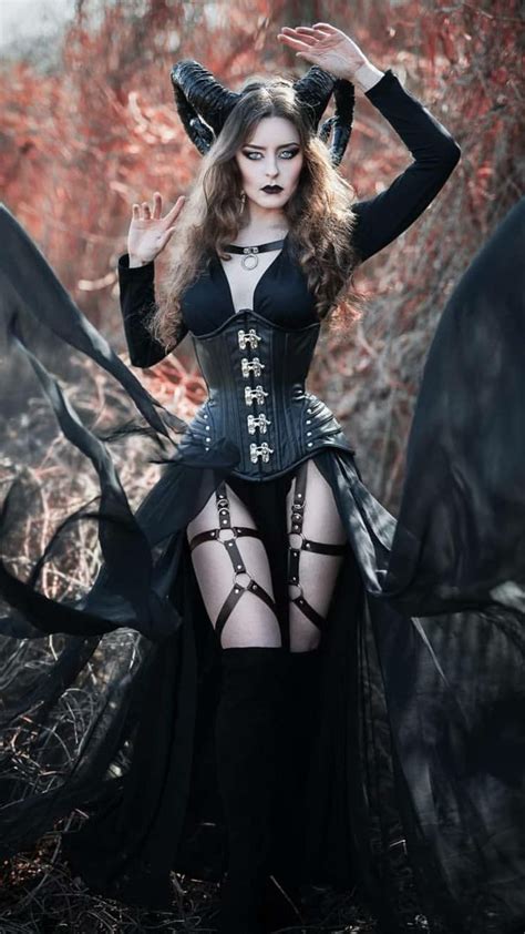 Pin By Spiro Sousanis On I M So Horny Halloween Costume Outfits Hot Goth Girls Demon