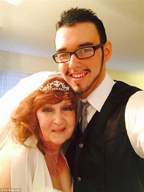 Tennessee Grandmother Marries A Year Old She Met At Her Son S