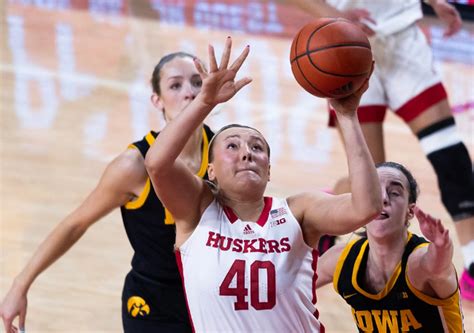 Markowski Shelly And Potts Lead Huskers In All Big Ten Honors