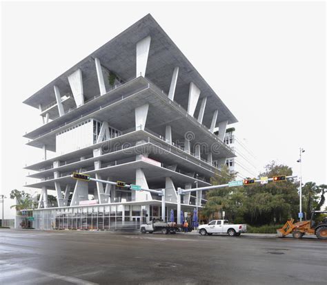 Lincoln financial parking garage is situated nearby to fisher park. Lincoln Road Parking Garage Editorial Stock Photo - Image ...