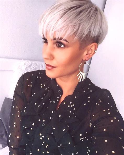 Tendances coiffure automne hiver 2019 2020 marie claire. Album : Les +20 meilleures photos de coiffure courte femme ...