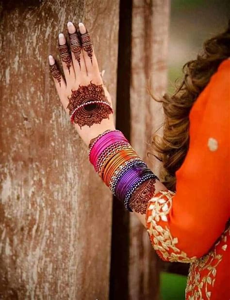 Latest girls hand bangles dpz for whatsapp and facebook. Pin by MaLkani BabeLiciouxツ on dpz | Arm warmers ...
