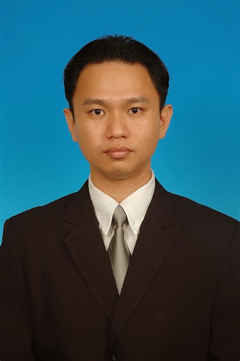While passport and visa photo requirements for malaysia are very similar to id photos requirements, there are a few additional tips that we consider important:. clinpharm India.blog: Pharmacy Practice in Malaysia