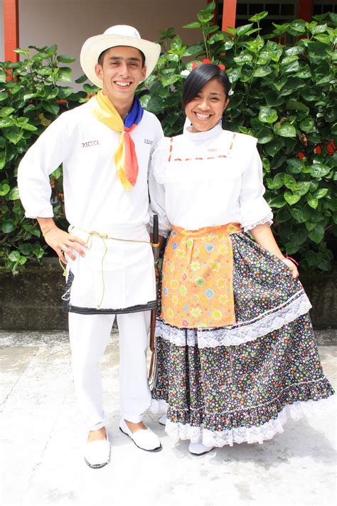 Exercise increased caution in colombia due to civil unrest, crime, terrorism and kidnapping. Photo Essay: Colombia's Coffee Triangle | Colombia Travel Blog by See Colombia Travel