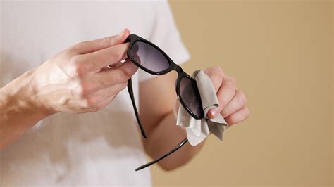 to know how to remove scratches from sunglasses specscart