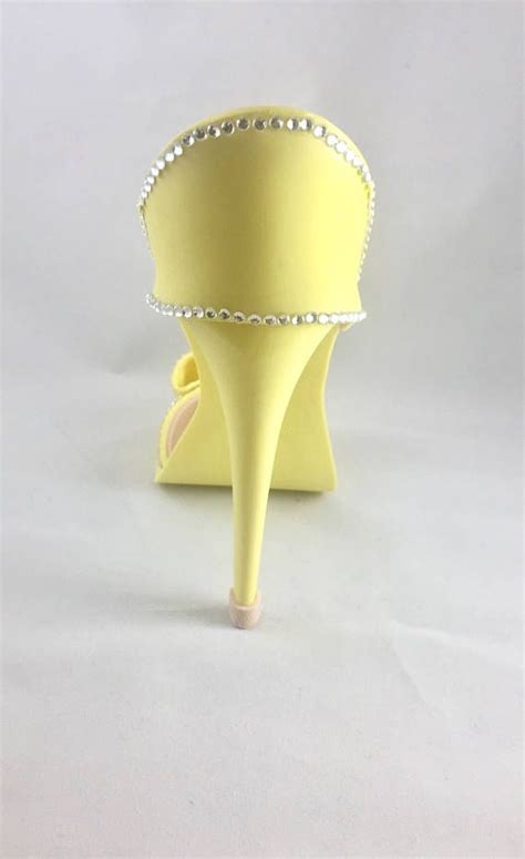 Also alles was mädels/frauen so lieben ;) ich hoffe. Gumpaste High Heel Schuh Kuchen Topper Fondant High Heel ...