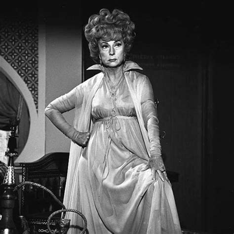 Agnes Moorehead Endora Bewitched Bewitched Tv Show Agnes Moorehead