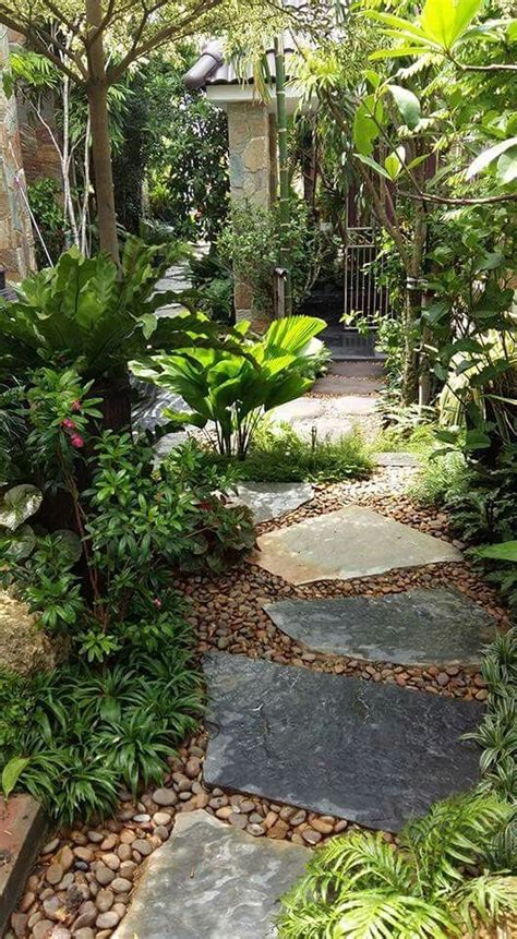 34 Awesome River Rock Landscaping Ideas Pathway