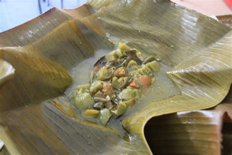 Garang asem daging sapi, makanan khas tradisional pekalongan. Masakan Garang Asem / Garang Asem Ayam - Sashy Little ...