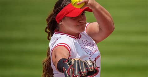 Sports Pitcher Mariah Lopez Leads Utes Softball To Win Over Ole