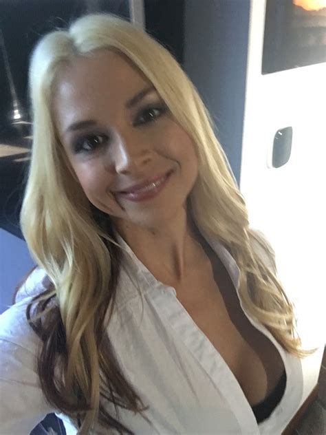 Tw Pornstars Sarah Vandella Twitter Shooting For An Awesome Company Today Noprop