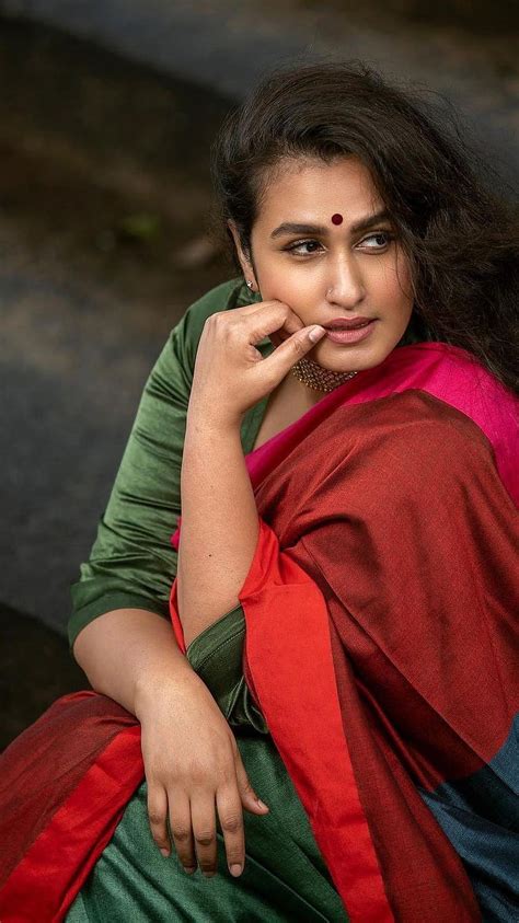 Kavita Nair Mallu Aunty Sexy Seductive Hd Phone Wallpaper Pxfuel