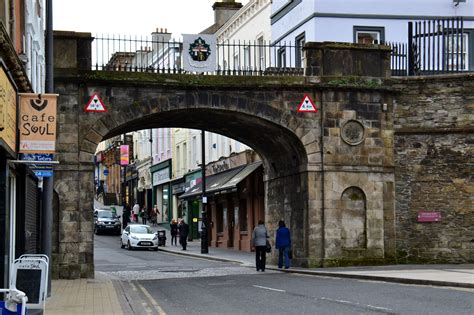 Gateway Through Old Town Walls Of Londonderry Adventures Abroad