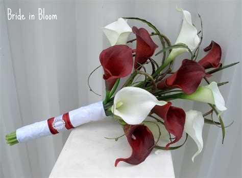 The lilies are a very nice quality, almost looks real. Bride in Bloom: Red & white calla lily bridal bouquet set