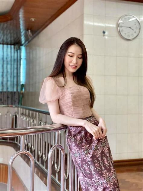Pin By Suho Impna On Myanmar Dress Myanmar Dress Design Burmese