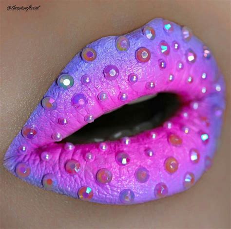 Reckless Love ♧ Lip Art Makeup Lipstick Art Makeup Tips Lipsticks Gold Lipstick Makeup