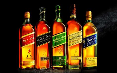 Rich and slightly smoky, it's made up of some very old malt and grain scotch whiskies. Whisky Flavour Blog: The Classic Johnnie Walker Labels