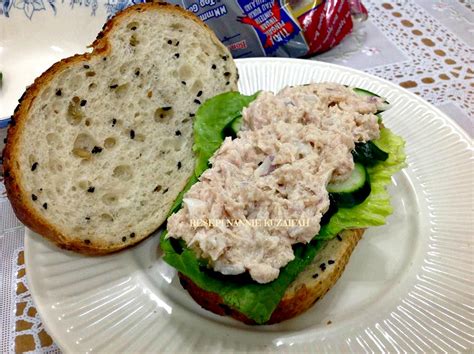 This panera tuna sandwich copycat recipe will cover your tuna salad cravings when you want to stay home. RESEPI NENNIE KHUZAIFAH: Sarapan pagi ni - sandwich tuna