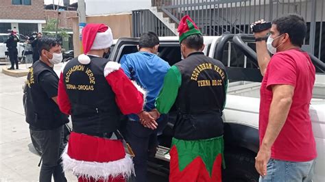 Peruvian Police Dress As Santa And Elves For Drug Raid Cnn