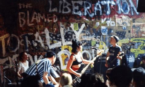Watch Punk Icons Bikini Kill Play Together For The First Time In 20 Years