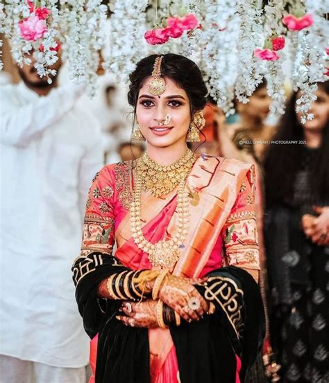 The Most Stunning Nath Designs We Spotted On Maharashtrian Brides Wedmegood