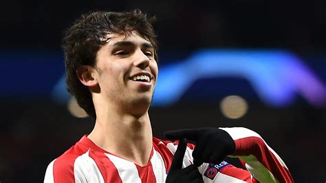 a resenha de joão félix com kaká quero a champions league e a bola de ouro brasil