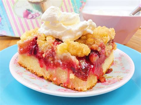 Im video zeigen wir euch, wie leicht ihr den traumkuchen mit nur ein. Bester und leckerster Zwetschgenkuchen mit Streuseln von ...
