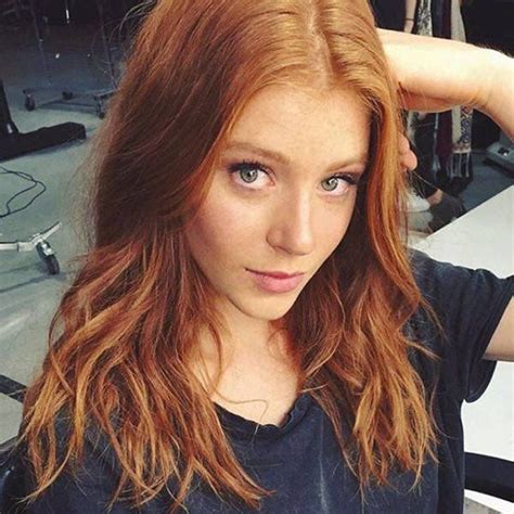 Beautiful Girls Make The World Go Around 640 01 Smokin Hot Redheads On A Light Red Hair