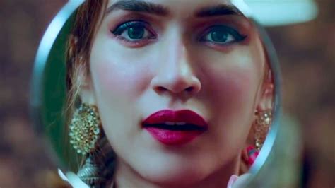 Kriti Sanon Face Super Closeup 4k Hot Edit Close Up Face Love Story Video