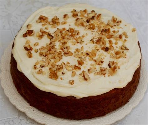From brownies to cookies to cakes, these healthier desserts will get you through any sugar cravings. WW Healthy Low Fat Carrot Cake w/ Pineapple & Cream Cheese Frosting