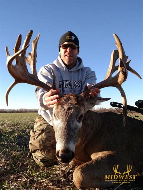 Kansas Whitetail Hunting Midwest Whitetail Adventures