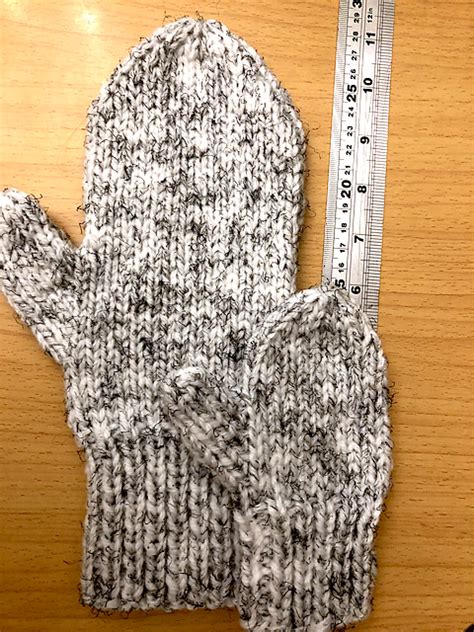 Free Knitting Pattern For Mens Mittens On Needles