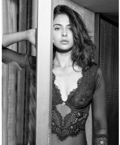 Rakul Preet Singh Shares A Sizzling Photo In A Black Lace Bodysuit Her Beau Jackky Bhagnani Reacts