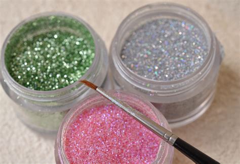 DIY Edible Sparkly Glitter in 5 Easy Steps | Home Trends Magazine