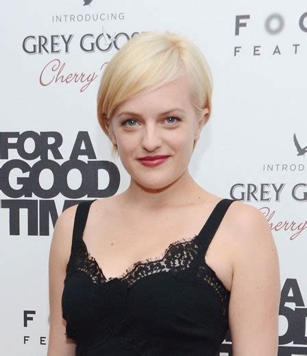 elizabeth moss pulled a miley—she chopped her hair off and dyed it blonde and the cut looks