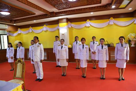 Jul 01, 2021 · 1 ก.ค. สพม.34 ร่วมพิธีลงนามถวายพระพรชัยมงคลพระบาทสมเด็จพระ ...