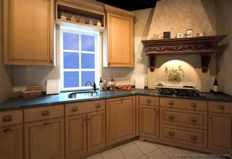 Wellborn another great kitchen cabinet brand offering a wide range of options to suit any price point or investment level, wellborn cabinet has long been recognized as one of the best kitchen cabinet brands in the us. Browse through pictures of kitchens in this gallery featuring traditional light wood kitchen ...
