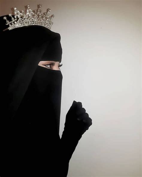 Pin By Aatika Farooqi On Girly Dpz Muslim Women Fashion Beautiful Hijab Hijabi Girl
