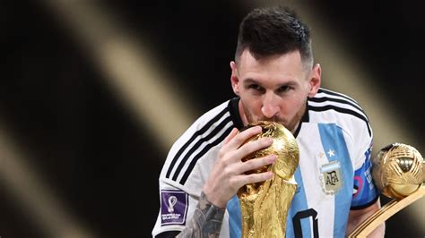Lionel Messi Celebrates World Cup Win With Wife Sons