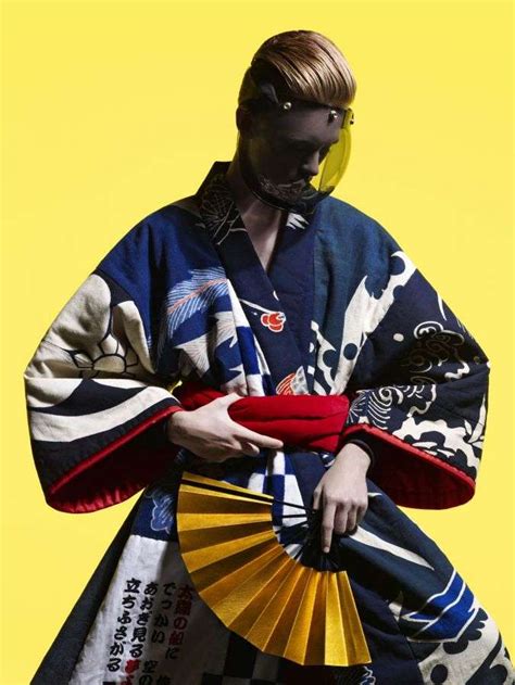 Gender Bending Editorials In 2020 Oriental Fashion Vogue Japan Fashion