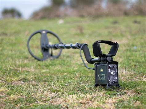 1 using a calculator and radio to detect metal. 10 Tips for Using a Metal Detector in the Ocean