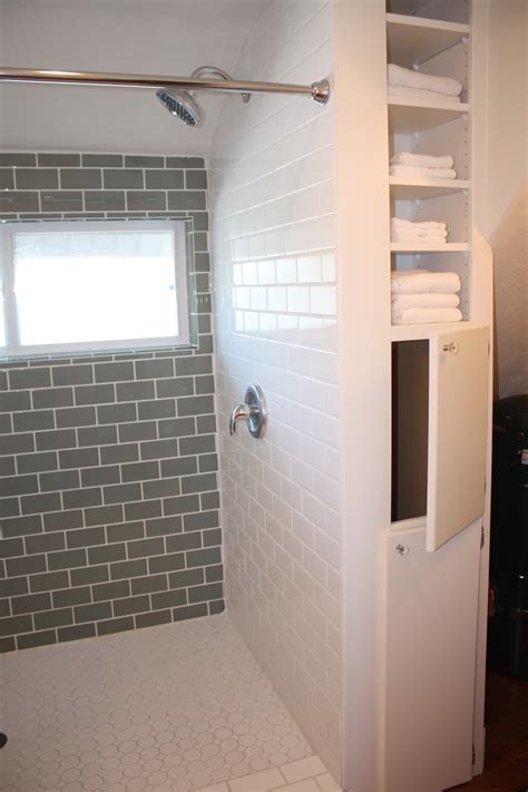 Ours is located in the bottom of the main bath sink cabinet & clothing drops into a laundry cart one floor below. 1000+ images about Salle de lavage on Pinterest | Laundry ...
