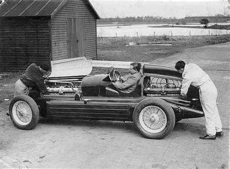 ZONA RÁPIDA: ALFA ROMEO 16C BIMOTORE, 1935.